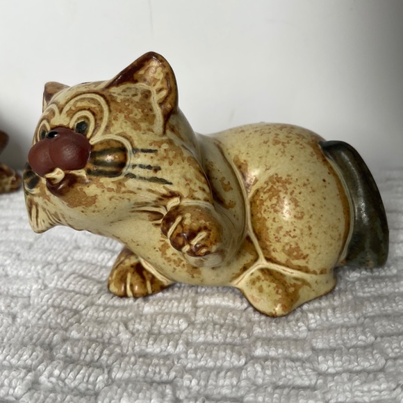 Vintage Redware Pottery - Playful Kittens - Salt and Pepper Shakers - Picture 12 of 16